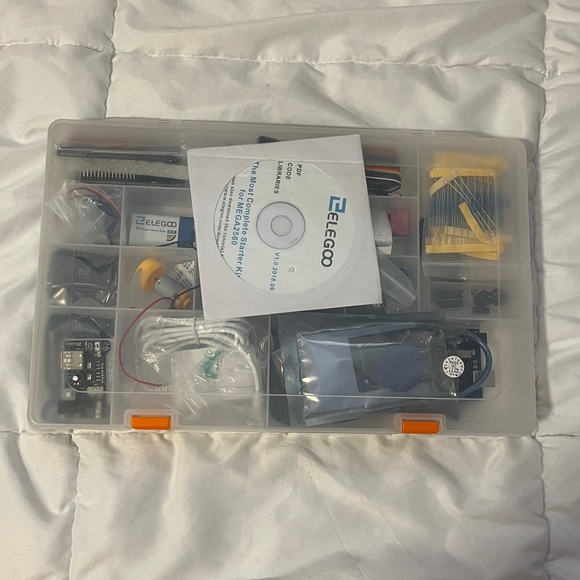 ELEGOO Arduino Starter Kit - Picture 2 of 3